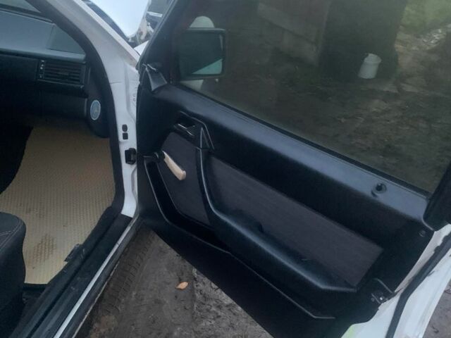 Білий Мерседес В124, об'ємом двигуна 2.6 л та пробігом 3 тис. км за 1700 $, фото 5 на Automoto.ua