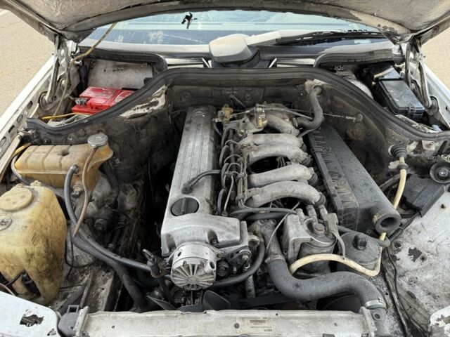 Белый Мерседес В124, объемом двигателя 3 л и пробегом 444 тыс. км за 2200 $, фото 15 на Automoto.ua