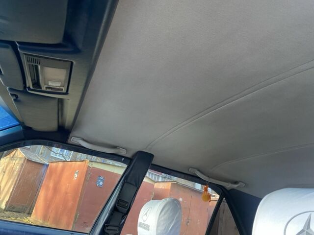 Белый Мерседес В124, объемом двигателя 2.5 л и пробегом 297 тыс. км за 2200 $, фото 10 на Automoto.ua