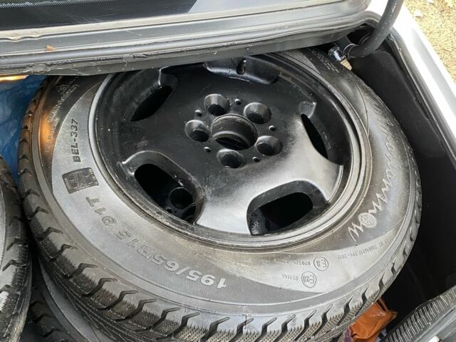 Белый Мерседес В124, объемом двигателя 2.5 л и пробегом 297 тыс. км за 2200 $, фото 13 на Automoto.ua