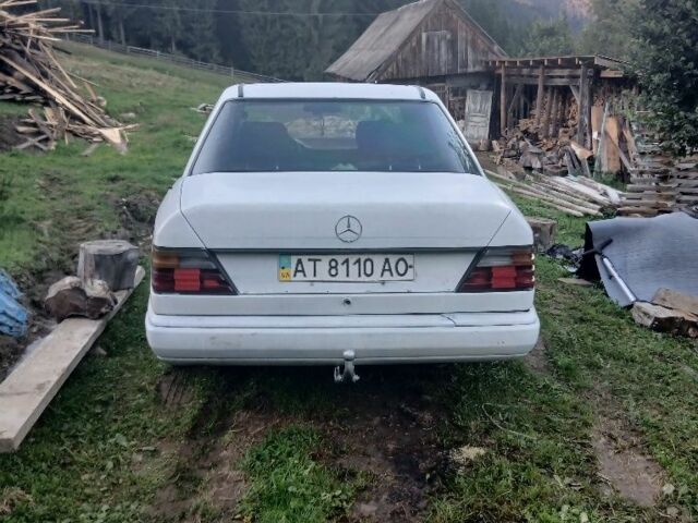 Білий Мерседес В124, об'ємом двигуна 0 л та пробігом 1 тис. км за 1500 $, фото 3 на Automoto.ua