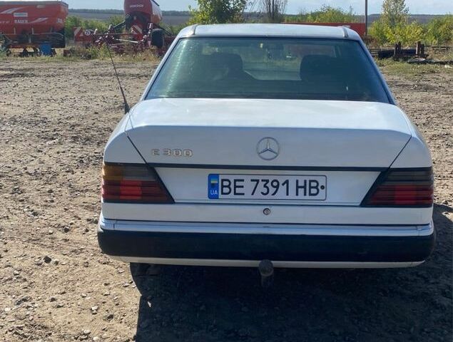 Білий Мерседес В124, об'ємом двигуна 2.5 л та пробігом 370 тис. км за 1700 $, фото 4 на Automoto.ua