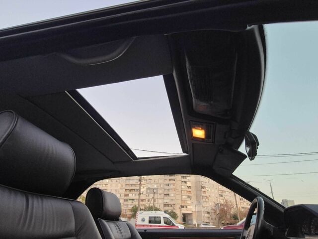 Чорний Мерседес В124, об'ємом двигуна 2 л та пробігом 385 тис. км за 4400 $, фото 21 на Automoto.ua