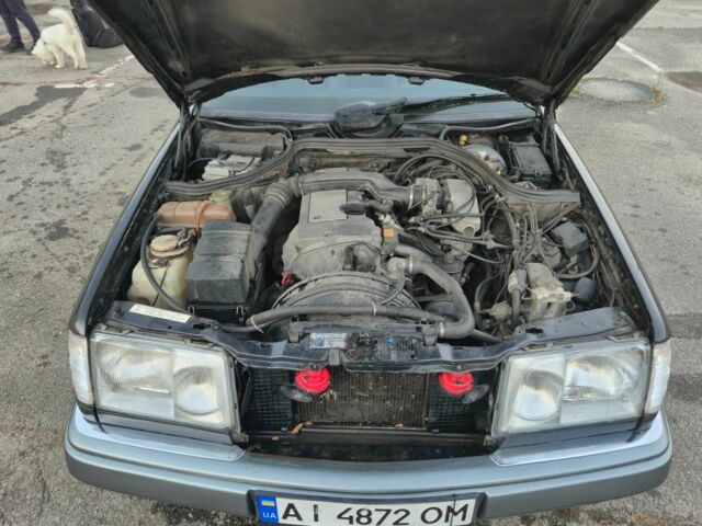 Чорний Мерседес В124, об'ємом двигуна 2 л та пробігом 385 тис. км за 4400 $, фото 9 на Automoto.ua