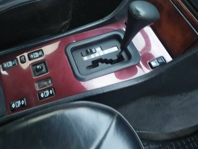 Чорний Мерседес В124, об'ємом двигуна 2.8 л та пробігом 585 тис. км за 2381 $, фото 8 на Automoto.ua