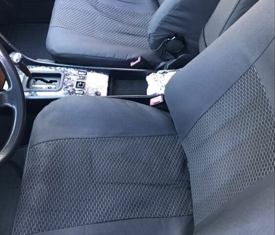 Черный Мерседес В124, объемом двигателя 3 л и пробегом 409 тыс. км за 2300 $, фото 5 на Automoto.ua