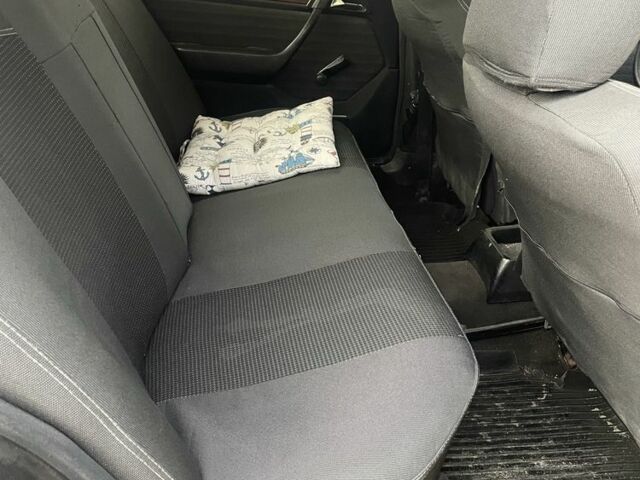 Черный Мерседес В124, объемом двигателя 2 л и пробегом 254 тыс. км за 1650 $, фото 5 на Automoto.ua