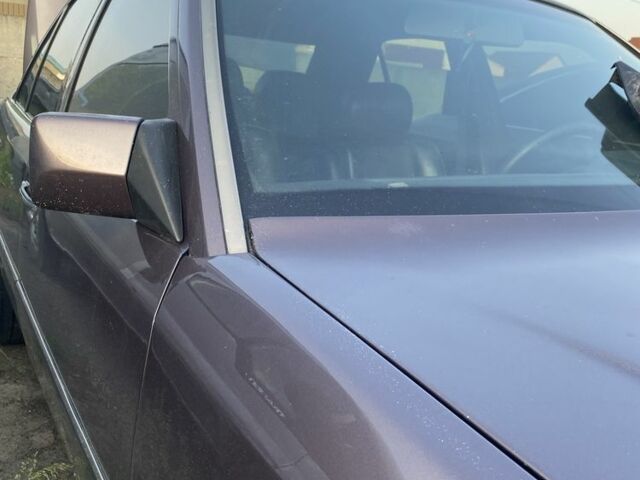 Фиолетовый Мерседес В124, объемом двигателя 2.3 л и пробегом 400 тыс. км за 2500 $, фото 2 на Automoto.ua