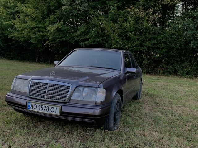 Фіолетовий Мерседес В124, об'ємом двигуна 2.8 л та пробігом 365 тис. км за 3700 $, фото 1 на Automoto.ua
