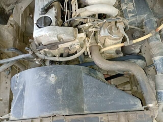 Коричневый Мерседес В124, объемом двигателя 2 л и пробегом 500 тыс. км за 1163 $, фото 4 на Automoto.ua