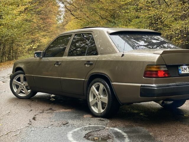 Коричневый Мерседес В124, объемом двигателя 2.3 л и пробегом 480 тыс. км за 2900 $, фото 6 на Automoto.ua