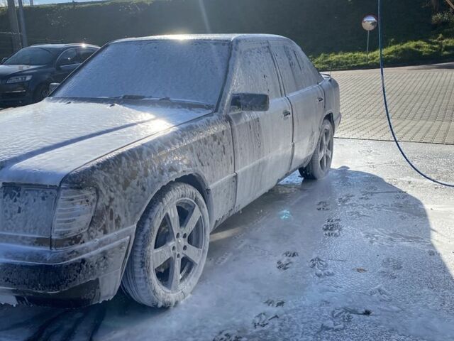 Коричневый Мерседес В124, объемом двигателя 2.3 л и пробегом 480 тыс. км за 2900 $, фото 5 на Automoto.ua