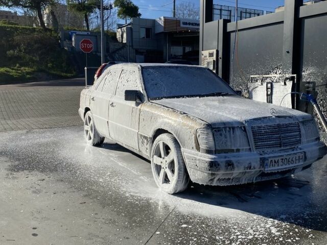 Коричневый Мерседес В124, объемом двигателя 2.3 л и пробегом 480 тыс. км за 2900 $, фото 7 на Automoto.ua