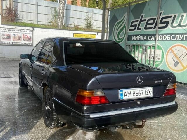 Серый Мерседес В124, объемом двигателя 2 л и пробегом 300 тыс. км за 1650 $, фото 1 на Automoto.ua