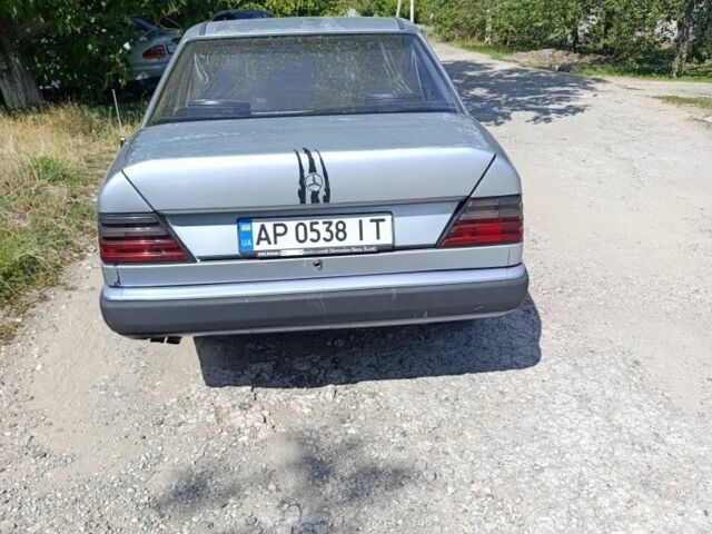 Сірий Мерседес В124, об'ємом двигуна 2.5 л та пробігом 100 тис. км за 1400 $, фото 1 на Automoto.ua