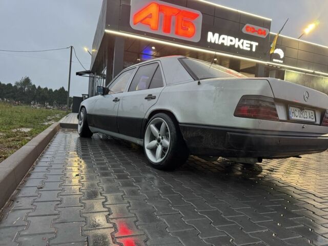 Сірий Мерседес В124, об'ємом двигуна 2.3 л та пробігом 380 тис. км за 2700 $, фото 3 на Automoto.ua