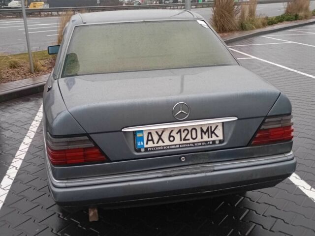 Серый Мерседес В124, объемом двигателя 2 л и пробегом 380 тыс. км за 3200 $, фото 1 на Automoto.ua