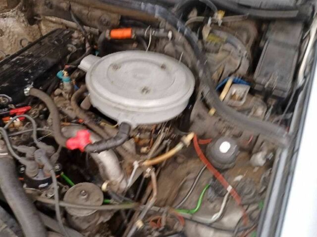 Серый Мерседес В124, объемом двигателя 2.3 л и пробегом 270 тыс. км за 2500 $, фото 11 на Automoto.ua