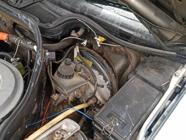 Серый Мерседес В124, объемом двигателя 2.3 л и пробегом 270 тыс. км за 2500 $, фото 12 на Automoto.ua