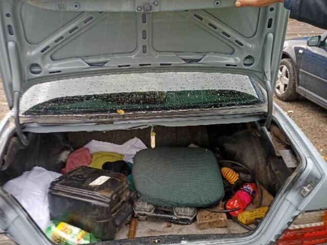 Серый Мерседес В124, объемом двигателя 2.3 л и пробегом 270 тыс. км за 2500 $, фото 4 на Automoto.ua