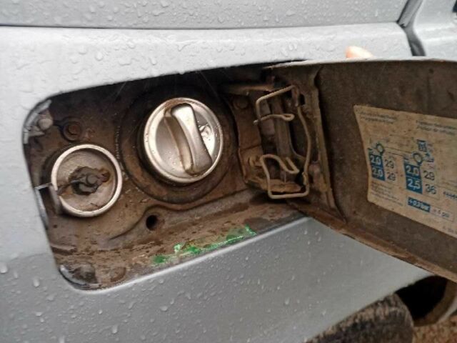 Серый Мерседес В124, объемом двигателя 2.3 л и пробегом 270 тыс. км за 2500 $, фото 8 на Automoto.ua