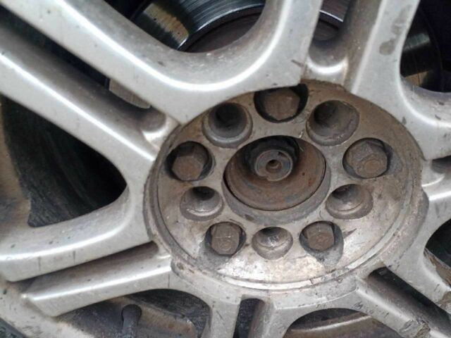 Серый Мерседес В124, объемом двигателя 2.3 л и пробегом 270 тыс. км за 2500 $, фото 3 на Automoto.ua