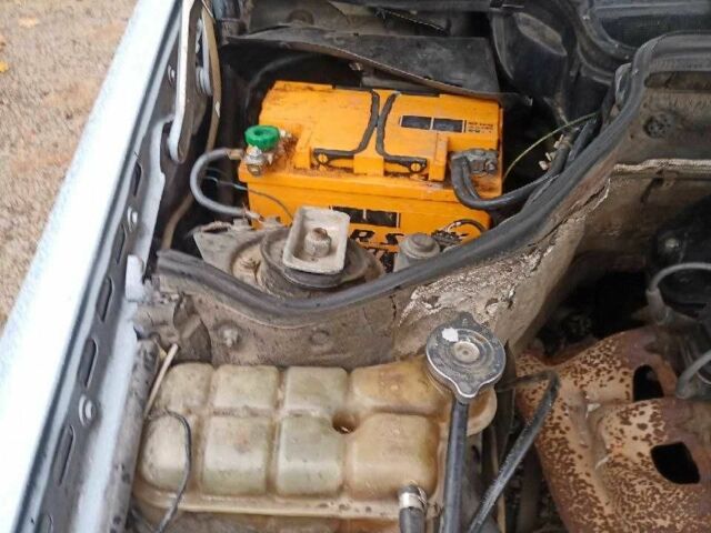 Серый Мерседес В124, объемом двигателя 2.3 л и пробегом 270 тыс. км за 2500 $, фото 18 на Automoto.ua