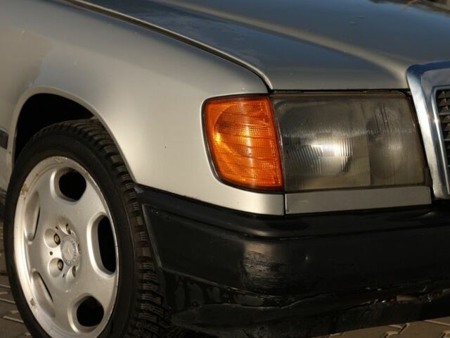 Сірий Мерседес В124, об'ємом двигуна 2 л та пробігом 350 тис. км за 1699 $, фото 2 на Automoto.ua