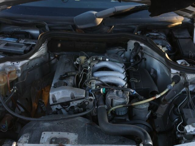 Сірий Мерседес В124, об'ємом двигуна 2 л та пробігом 350 тис. км за 1699 $, фото 23 на Automoto.ua