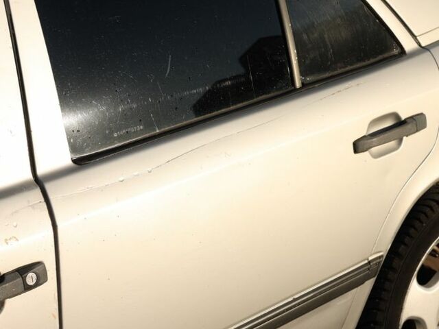 Сірий Мерседес В124, об'ємом двигуна 2 л та пробігом 350 тис. км за 1699 $, фото 14 на Automoto.ua