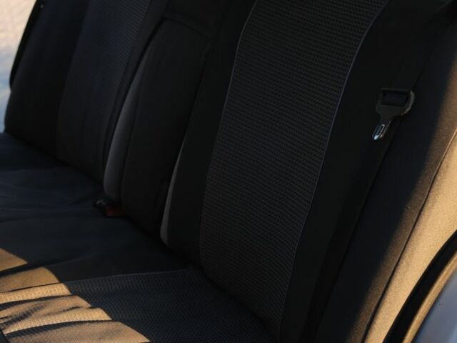 Сірий Мерседес В124, об'ємом двигуна 2 л та пробігом 350 тис. км за 1699 $, фото 20 на Automoto.ua