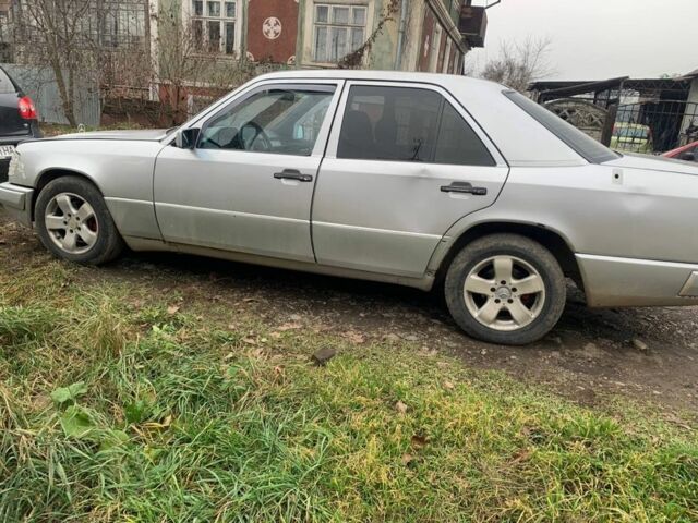 Серый Мерседес В124, объемом двигателя 3 л и пробегом 2 тыс. км за 1700 $, фото 3 на Automoto.ua