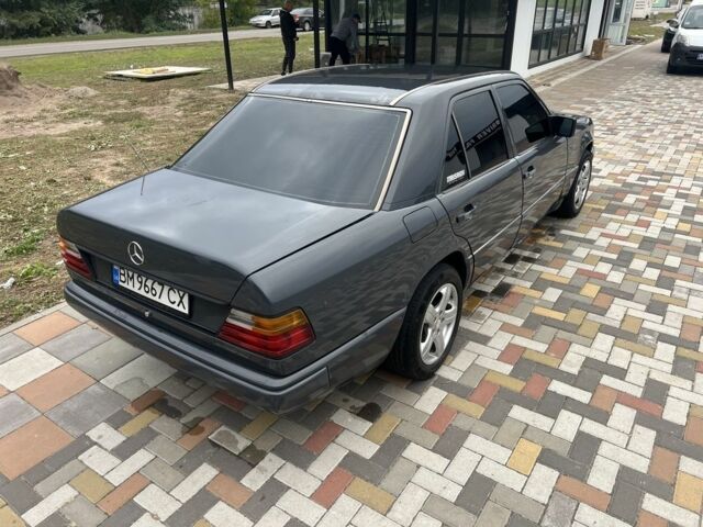 Серый Мерседес В124, объемом двигателя 2.5 л и пробегом 3 тыс. км за 4200 $, фото 3 на Automoto.ua