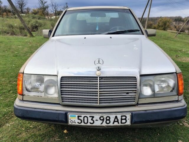 Сірий Мерседес В124, об'ємом двигуна 3 л та пробігом 311 тис. км за 1900 $, фото 8 на Automoto.ua