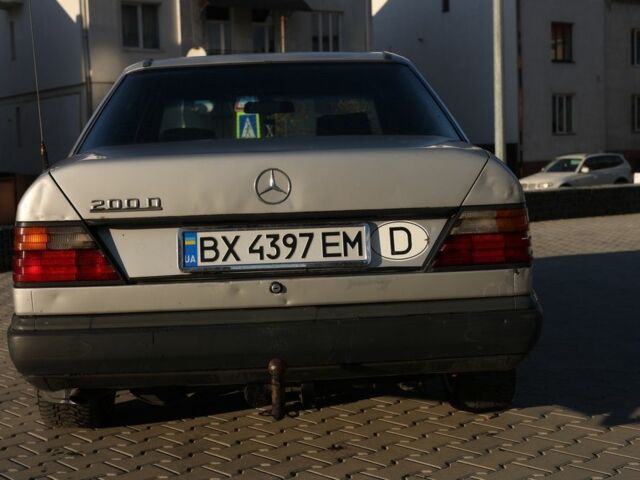 Сірий Мерседес В124, об'ємом двигуна 2 л та пробігом 350 тис. км за 1699 $, фото 10 на Automoto.ua