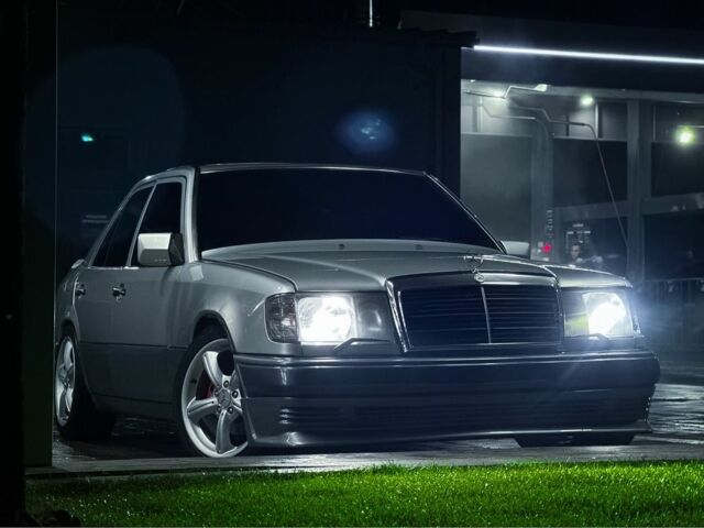 Сірий Мерседес В124, об'ємом двигуна 2.6 л та пробігом 222 тис. км за 3800 $, фото 5 на Automoto.ua