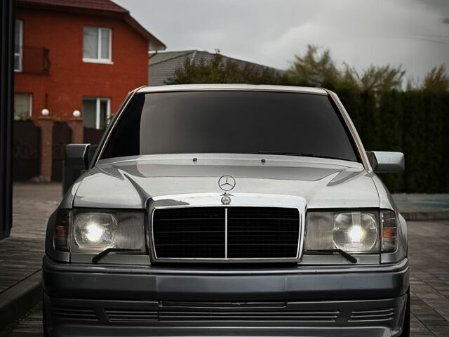 Сірий Мерседес В124, об'ємом двигуна 2.6 л та пробігом 222 тис. км за 3800 $, фото 2 на Automoto.ua