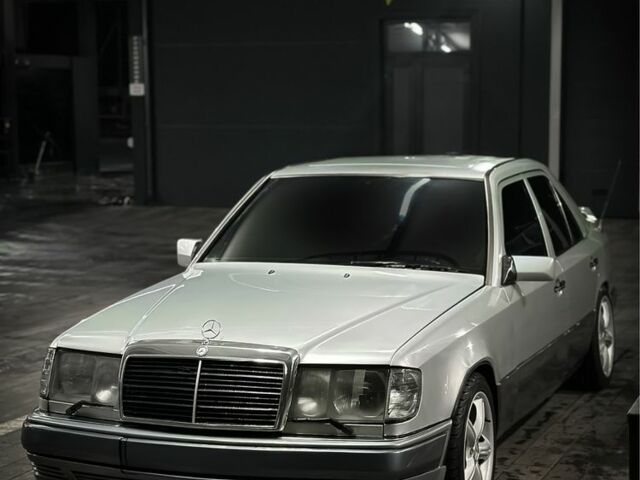 Сірий Мерседес В124, об'ємом двигуна 2.6 л та пробігом 222 тис. км за 3800 $, фото 9 на Automoto.ua