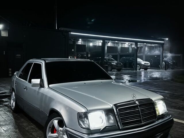 Сірий Мерседес В124, об'ємом двигуна 2.6 л та пробігом 222 тис. км за 3800 $, фото 6 на Automoto.ua