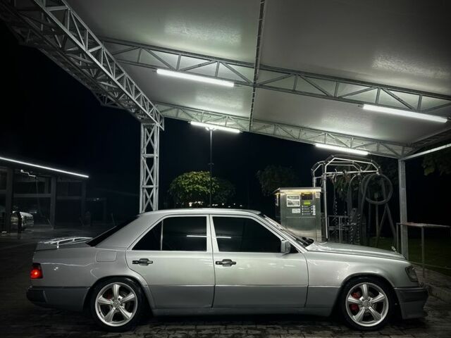 Сірий Мерседес В124, об'ємом двигуна 2.6 л та пробігом 222 тис. км за 3800 $, фото 18 на Automoto.ua