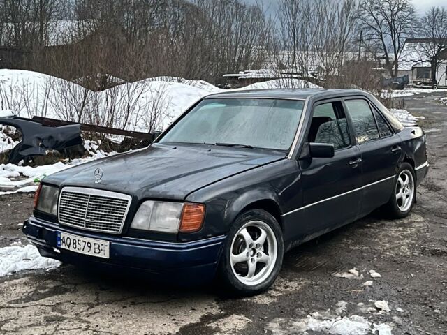 Серый Мерседес В124, объемом двигателя 2 л и пробегом 280 тыс. км за 1400 $, фото 5 на Automoto.ua