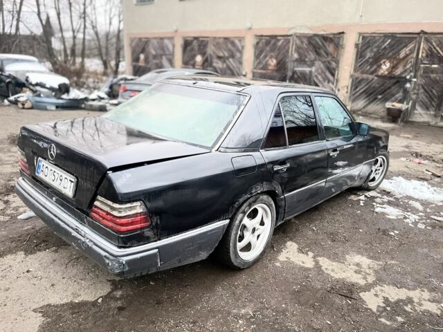 Серый Мерседес В124, объемом двигателя 2 л и пробегом 280 тыс. км за 1400 $, фото 3 на Automoto.ua