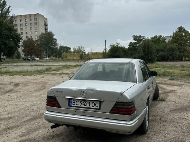 Серый Мерседес В124, объемом двигателя 2 л и пробегом 3 тыс. км за 1700 $, фото 7 на Automoto.ua