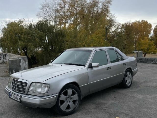 Сірий Мерседес В124, об'ємом двигуна 2.2 л та пробігом 450 тис. км за 3000 $, фото 2 на Automoto.ua