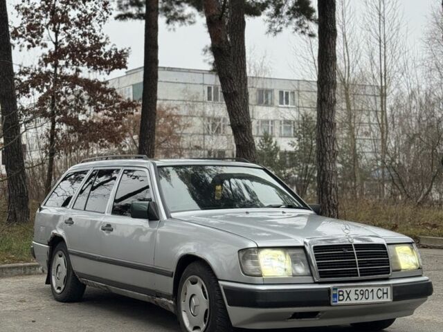 Серый Мерседес В124, объемом двигателя 3 л и пробегом 398 тыс. км за 1999 $, фото 2 на Automoto.ua