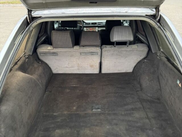 Серый Мерседес В124, объемом двигателя 3 л и пробегом 398 тыс. км за 1999 $, фото 8 на Automoto.ua