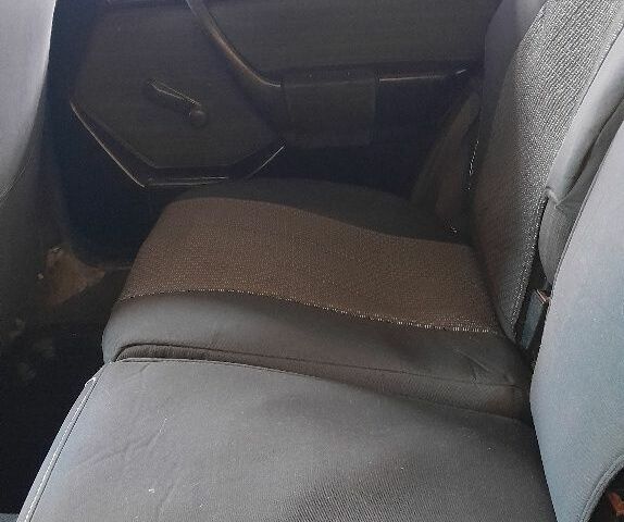 Серый Мерседес В124, объемом двигателя 0 л и пробегом 500 тыс. км за 2600 $, фото 6 на Automoto.ua