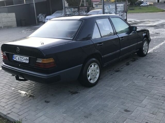 Синій Мерседес В124, об'ємом двигуна 2 л та пробігом 540 тис. км за 1700 $, фото 6 на Automoto.ua