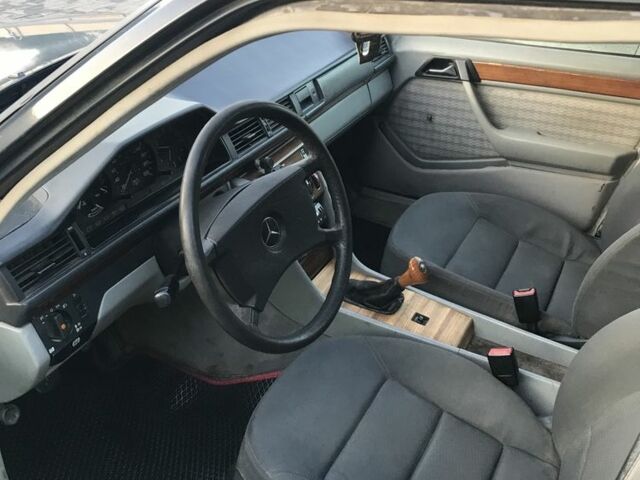 Синій Мерседес В124, об'ємом двигуна 2 л та пробігом 540 тис. км за 1700 $, фото 10 на Automoto.ua