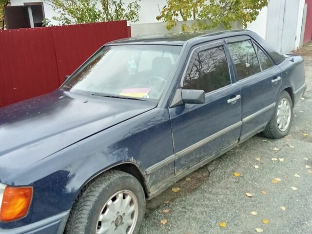 Синий Мерседес В124, объемом двигателя 2.3 л и пробегом 9 тыс. км за 1700 $, фото 7 на Automoto.ua